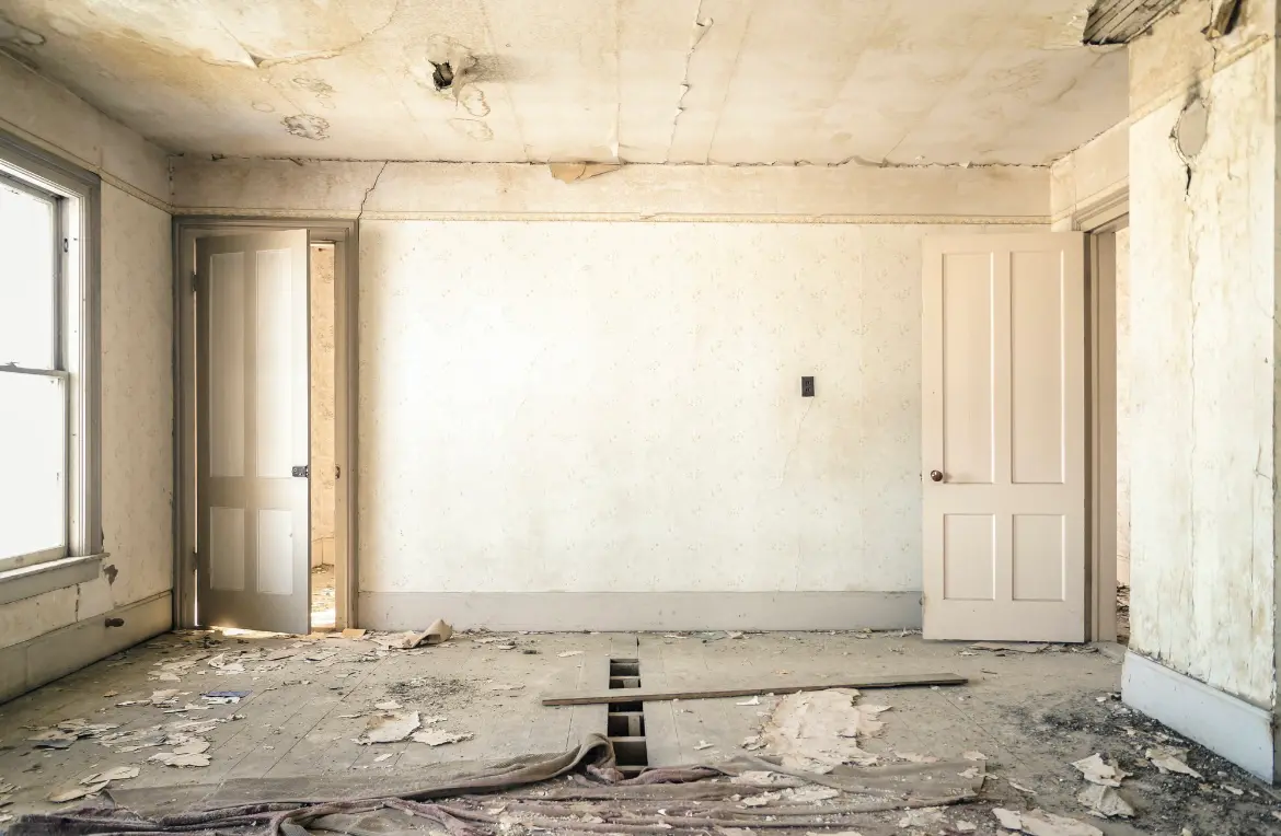 Waste disposal crew managing a cleanout project in Ranchettes